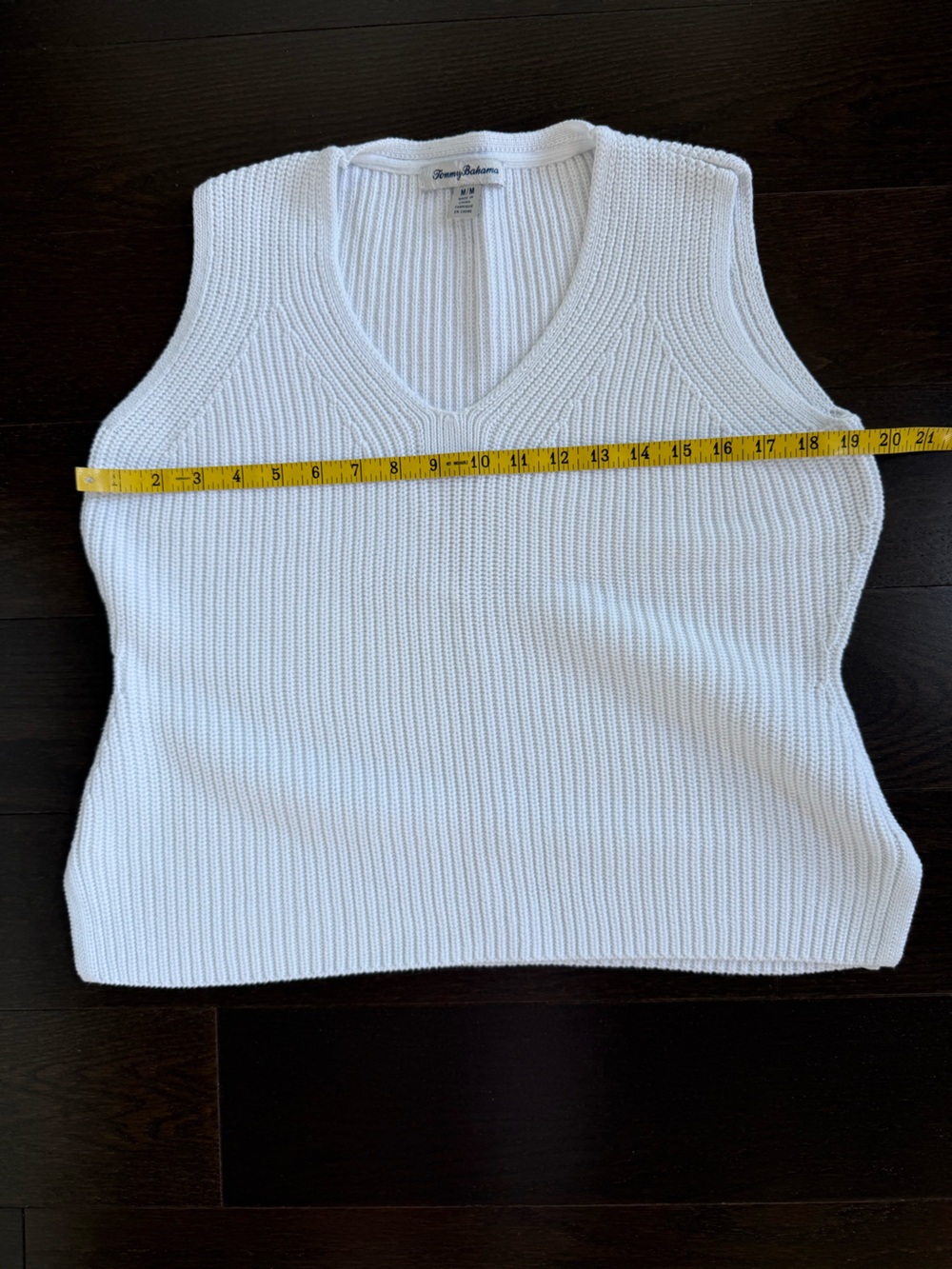 Tommy Bahama Women’s White Ribbed V-Neck Sweater Tank Top - Picture 4 of 6